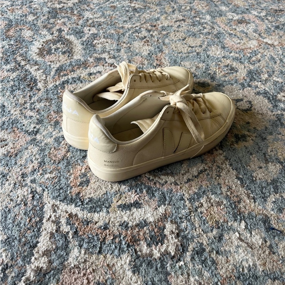 COPY - Mansur Gavriel x Veja